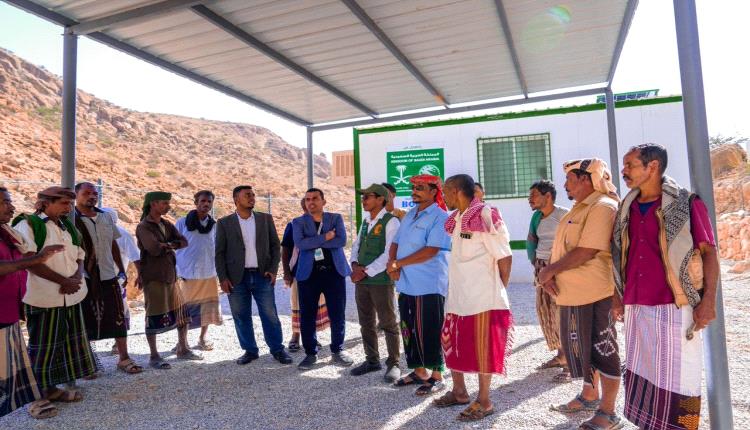 بتمويل مركز الملك سلمان.. تسليم الفصول البديلة في المناطق النائية بأرياف المكلا