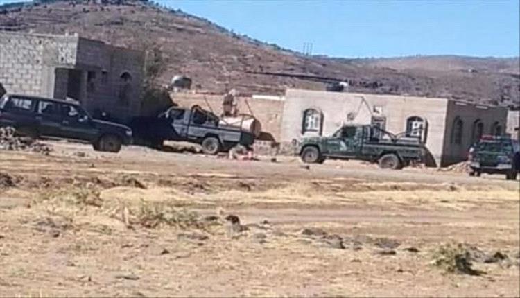 مليـ.ـشيا الحو.ثي تحاصر قرية في بني مطر بصنعاء بعد كتابة شعار «ارحل يا حو.ثي»