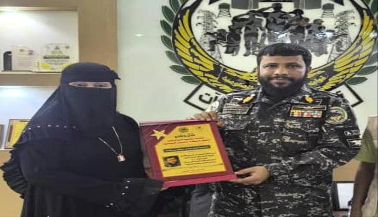 مؤسسة أمل تكرم العميد أحمد بن عفيف تقديراً لدعمه السخي للأيتام ومهرجان التعاون الخيري
