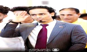 مؤمن السقاف يتصدر المشهد الإنساني في عدن مع تراجع دور الدولة
