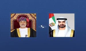 هاتفياً.. رئيس الإمارات وسلطان عمان يبحثان التطورات الإقليمية