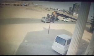 السلطة المحلية بمديرية البريقة تدين وتستنكر واقعة الإعتداء واحتجاز الجهات المكلفة بإزالة البناء العشوائي ( بيان )