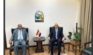 سفير اليمن في العراق يبحث تعزيز العلاقات ودعم اليمنيين المقيمين