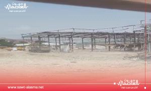 مصدر أمني يوضح أسباب نقل النازحين من "هناجر المعلا" إلى منطقة البساتين! 
