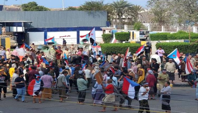 توافد أبناء الجنوب إلى التواهي استجابةً لدعوة الانتقالي

