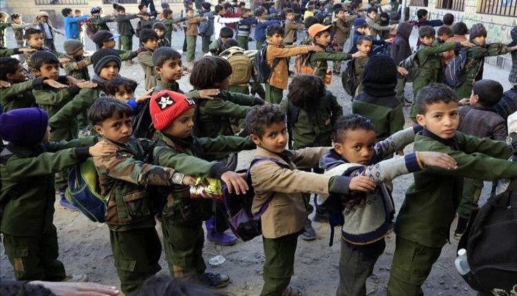 الحو_ثيون يحولون التعليم في صنعاء إلى منصات للتعبئة الفكرية والشعور الولائي

