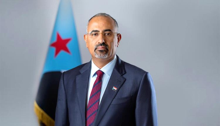 الرئيس الزبيدي يعزي اللواء فضل باعش بوفاة عمه