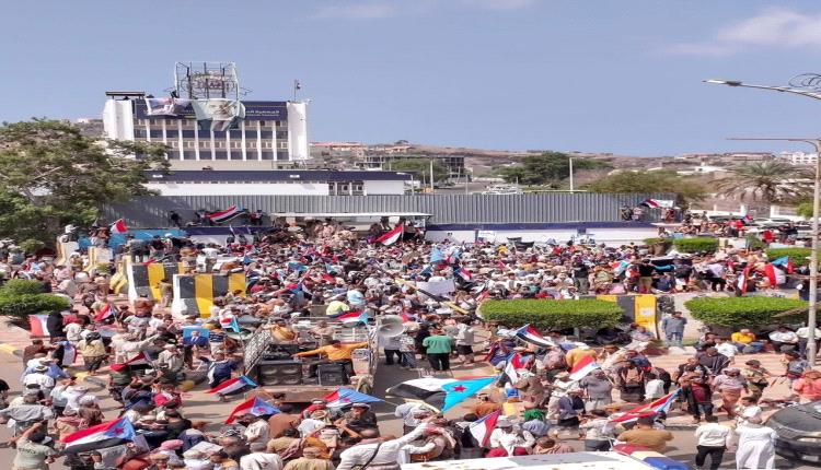 السعودية تُدير الأزمة ولا تحلها: لماذا صارت الرياض العائق الأكبر أمام استعادة دولة الجنوب؟