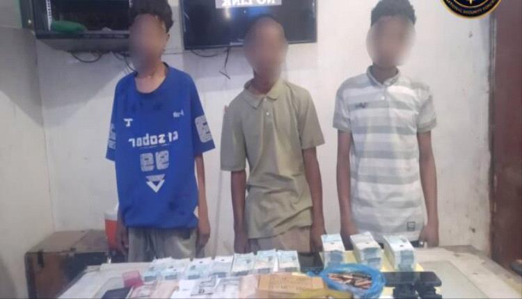 قوات الأمن الوطني في لحج تضبط عصابة متورطة في سرقات وعمليات احتيال