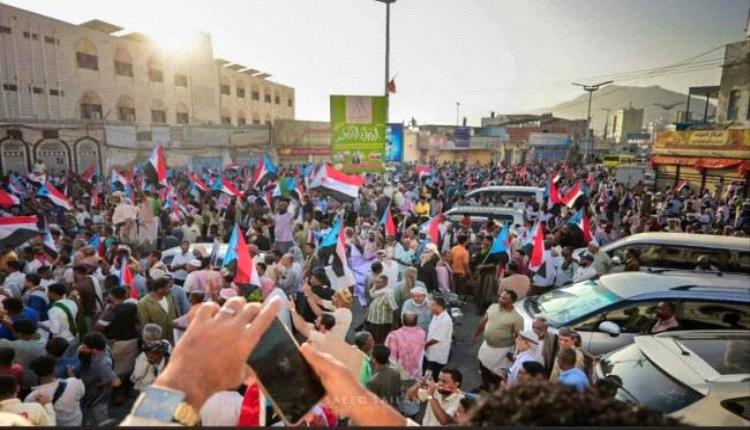 المكلا تكتب معادلة جديدة: الشارع الجنوبي يفرض إرادته ويكسر رهانات الوصاية ومشاريع النفوذ الإخوانية