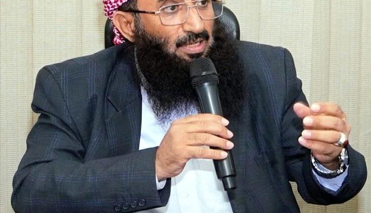 وزير الأوقاف يدعو لتعزيز الأمن ووحدة الصف ويحذّر من دعوات الفوضى

