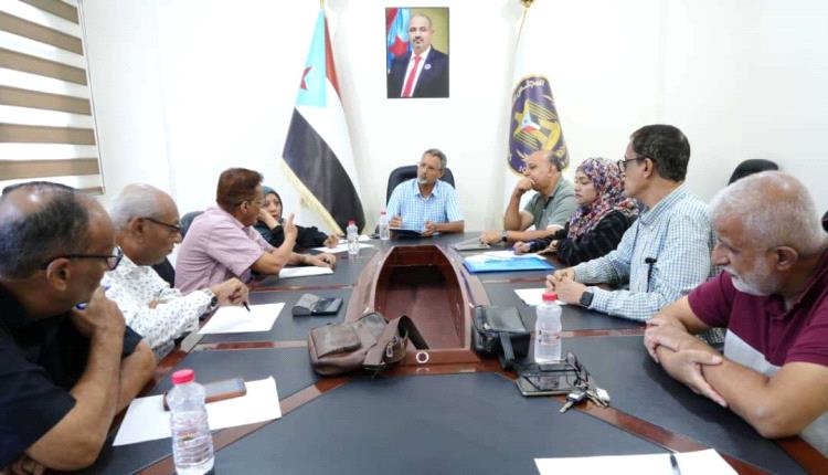 الهيئة الاقتصادية والخدمية تعقد اجتماعها الدوري وتناقش مستجدات الأوضاع الاقتصادية الراهنة