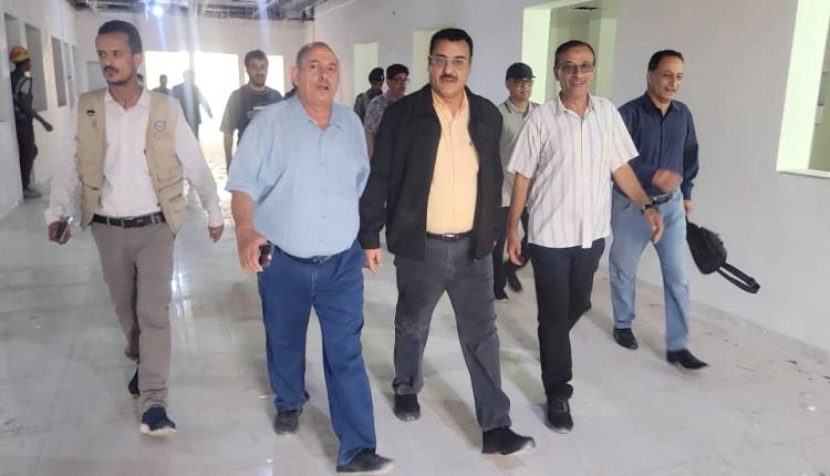 مدير عام المنصورة يتفقد الأعمال النهائية بمشروع بناء مخازن اللقاحات