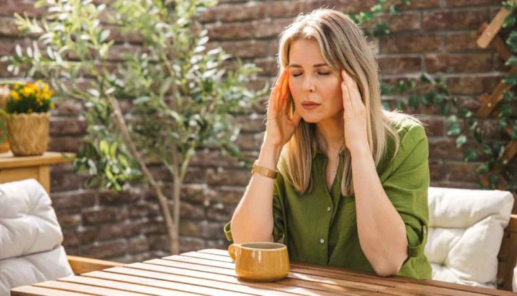 لا تتجاهلها.. علامات تحذيرية في الصداع تستدعي القلق !..