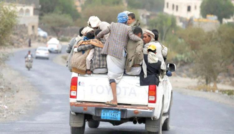 مواجهة شعبية تجبر آليات الحـ.ـوثيين على الانسحاب من هذه المنطقة!