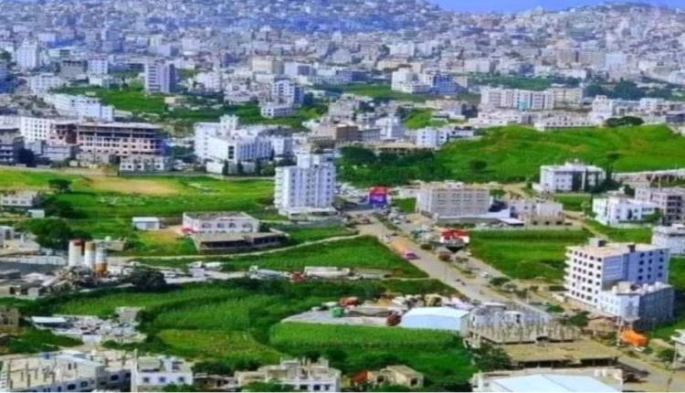 مليشـ.ـيا الحو.ثي تسطو على أراضي أوقاف ومقابر في إب
