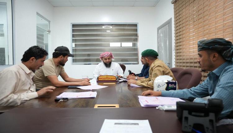 المحرمي يوجِّه بصرف مكرمة لأسر شهداء القوات الجنوبية في أحداث حضرموت