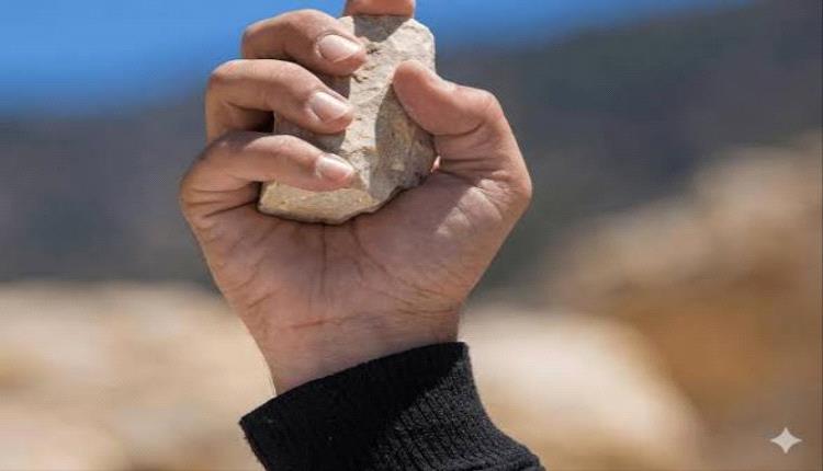 حادثة مأساوية في عدن تنتهي بفقدان طفل في ظروف مؤلمة
