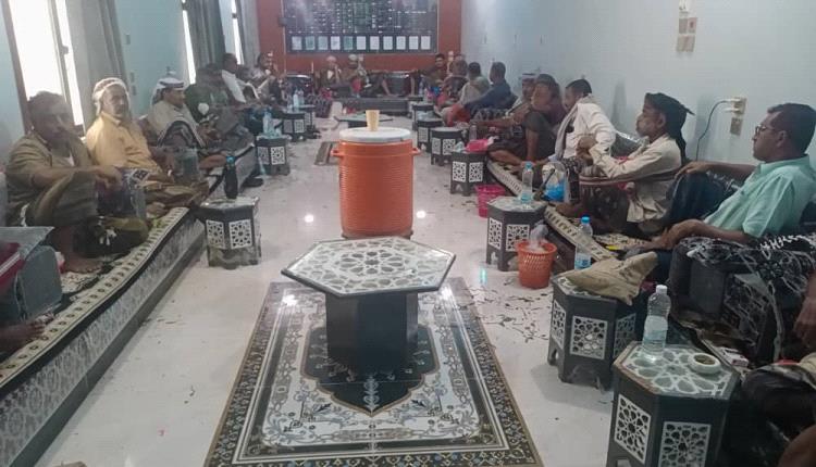 مشائخ باكازم بأحور يمهلون السلطات 48 ساعة للتحرك إزاء انتهاكات بحق مهاجرين أفارقة