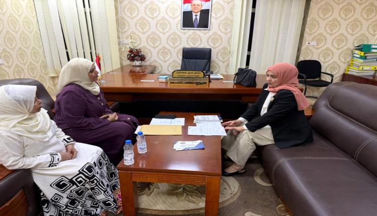 عدن .. وزيرة الشؤون القانونية تبحث مع رئيسة اللجنة الوطنية للمرأة سبل التنسيق والتعاون المشترك
