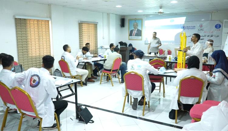 دائرة الخدمات الطبية للقوات الجنوبية تختتم دورة للصليب الأحمر بمستشفى عبود