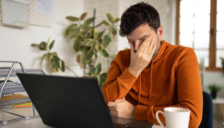 سرّ انخفاض الطاقة بعد الظهر.. هل القهوة هي السبب؟