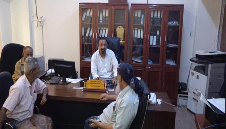 احتجاجا على عدم تلبية مطالبهم .. غدا اعتصام مفتوح لأسر الشهداء أمام معاشيق