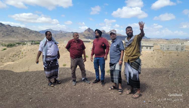 استمراراً لجهود المعالجة.. مدير عام المسيمير ينفذ نزولاً ميدانياً لمشروع مياه جول مدرم