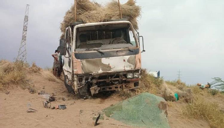 إصـ,ـابة مواطنينِ بجروح جراء انفجـ,ـار لغـ,ـم زرعته مليشـ,ـيا الحـ,ـوثي جنوب حَيس