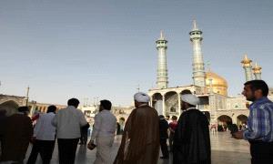 "الخُمس" والسلطة الموازية.. اقتصاد ديني يرسم خريطة النفوذ في إيـ.ـران