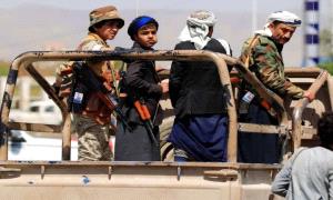 فساد ممنهج ينهش اقتصاد صنعاء: اتهامات تكشف عبث مليـ.ـشيا الحو.ثي بإيرادات الدولة