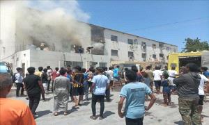 تدخل سريع لفرق الإطفاء يمنع كارثة في عمائر الأحمدي بخور مكسر ويحاصر النيران
