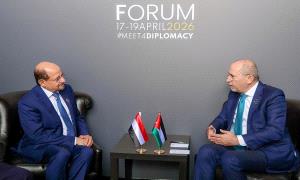 الزنداني والصفدي يبحثان تعزيز التعاون اليمني الأردني وتنسيق المواقف المشتركة

