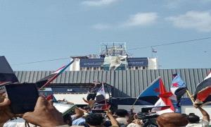 عودة صورة الرئيس الزُبيدي إلى مقر الجمعية العمومية بالتواهي

