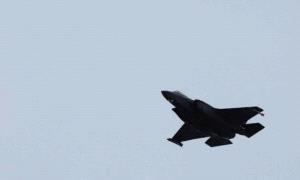 بعد إسقاط مقـ.ـاتلة في إيـ.ـران.. أمريكا تؤكد: أنقذنا أحد الطيارين