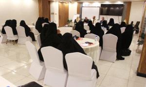 المدير العام لمديرية المكلا يدشن ورشة بناء قدرات عضوات اللجان المجتمعية حول مهارات حل النزاعات