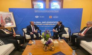 وزير النقل يناقش مع منظمة الإيكاو تعزيز معايير سلامة الطيران المدني في اليمن

