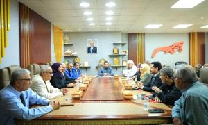 محافظ عدن يدعو لتوحيد الجهود وتحسين مستوى الخدمات

