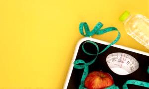 عادتان غذائيتان قد تساعدان على خسارة الوزن
