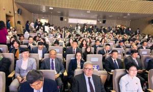 اليمن يعزز حضوره الثقافي في بكين ويؤكد أهمية اللغة الصينية بوابةً للتعاون الدولي