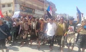 عزان تنتفض.. مسيرة جماهيرية حاشدة في شبوة تضامناً مع حضرموت وتنديداً بانتهاكات المكلا