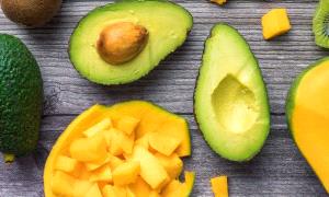 الأفوكادو والمانجو.. "مزيج ذهبي" يحميك من أمراض القلب