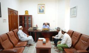 جامعة الأحقاف تحظى بإشادة الخنبشي لدورها في دعم البحث العلمي والدراسات الشرعية