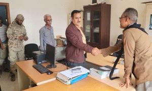 "الداؤودي" يشدد بإتخاذ إجراءات رادعة بحق المتقاعسين وغير الملتزمين بالدوام الرسمي بالبريقة
