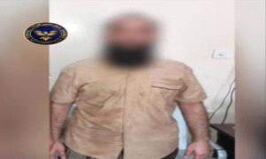 قوات طوق العاصمة عدن تضبط متهما بسرقة طقم عسكري في منفذ العلم