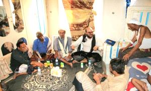 الجفري يطمئن على صحة المناضل سويد إثر الوعكة الصحية التي ألمت به