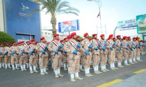 مخطط الاجتثاث العسكري يبدأ من عدن .. اللجنة السعودية تشرع في تجريد ضباط الجنوب من رتبهم وتمكين "بدلاء" الخارج
