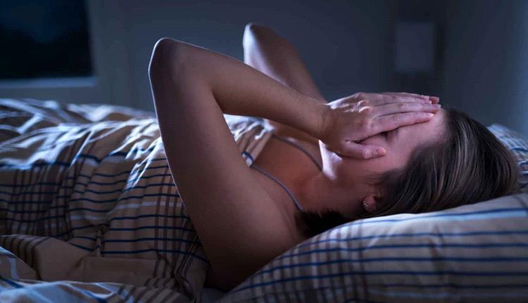 عندما يتحول النوم إلى معاناة.. أسباب الأحلام المزعجة المتكررة
