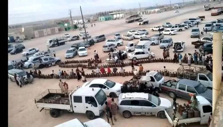 أزمة وقود وغاز خانقة تضرب المهرة