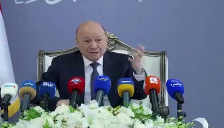 النسي يتهم العليمي وحكومته بالتخلي عن المخا في مواجهة الحو.ثيين